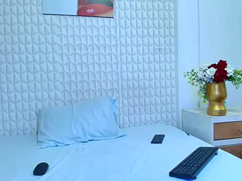 LuigiMarchetti online show from 10.12.25