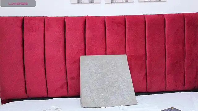 Veronica Mae online show from 09.13.25