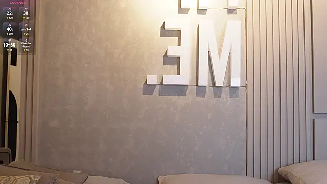 Tayler Kim online show from 09.13.25