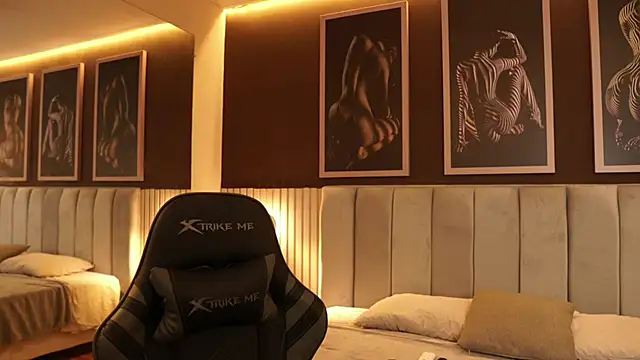 Tayler Kim online show from 09.17.25