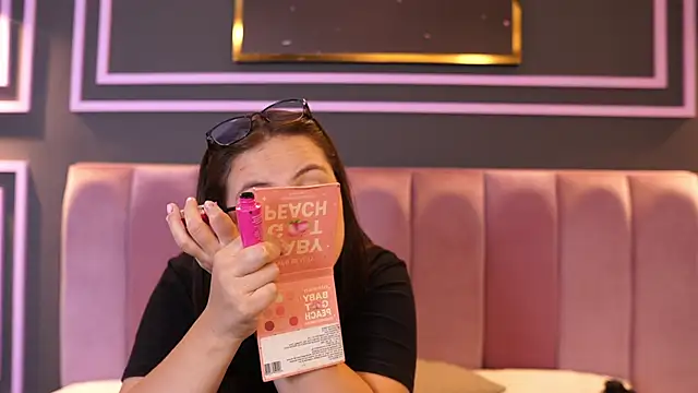 Tayler Kim online show from 12.19.25