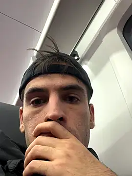 Snapshot of dino2603 chatting on 09.17.25 dino2603 online show from 09.17.25