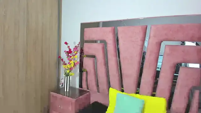 MaraKarly online show from 10.22.25