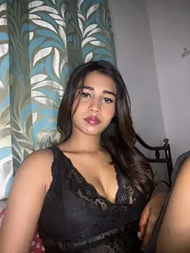 Snapshot of STRIP_GLOW chatting on 01.08.26 STRIP GLOW online show from 01.08.26