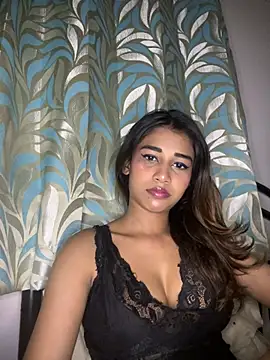 Snapshot of STRIP_GLOW chatting on 01.10.26 STRIP GLOW online show from 01.10.26