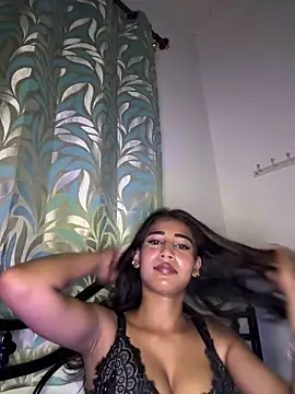 Snapshot of STRIP_GLOW chatting on 03.12.26 STRIP GLOW online show from 03.12.26