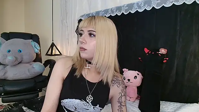 Snapshot of IvyBelle_ chatting on 03.10.26 IvyBelle online show from 03.10.26