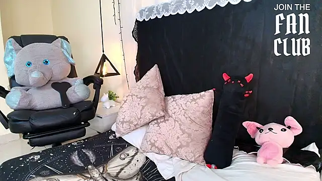 Snapshot of IvyBelle_ chatting on 07.09.26 IvyBelle online show from 07.09.26