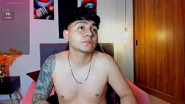 Snapshot of Nicolas_James_Sc chatting on 02.27.26 Nicolas James Sc online show from 02.27.26