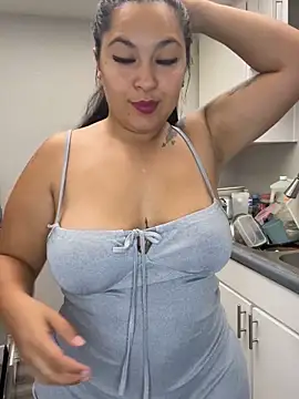latina curvy22 online show from 09.18.25