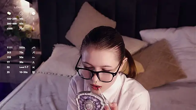 LynHillaire online show from 04.09.26