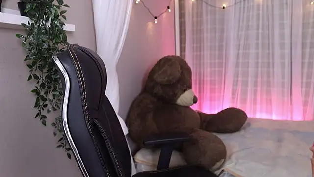 Mystic blue online show from 11.12.25