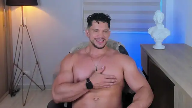 Erick Thompsonx online show from 04.15.26