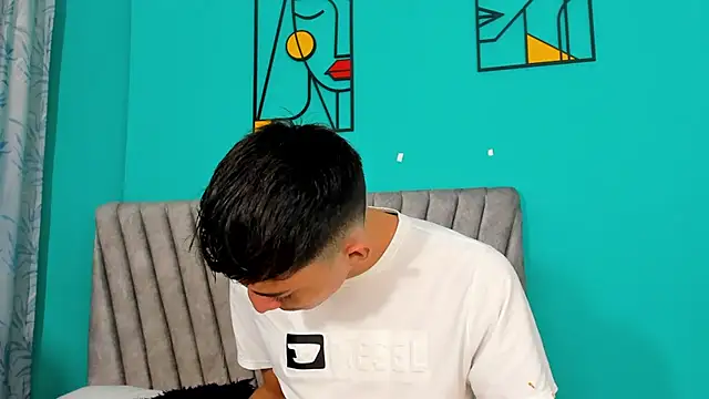 Maikol Ortiz online show from 04.13.26