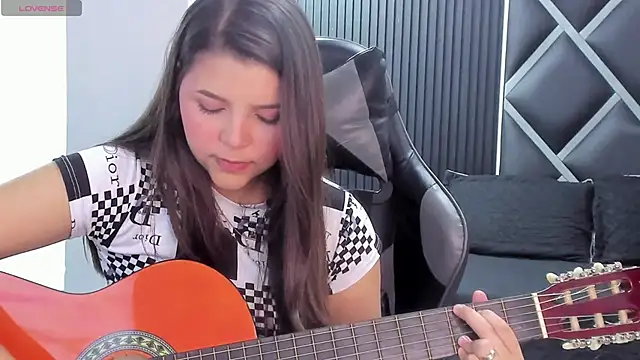 Charlotte-Star online show from 11.17.25