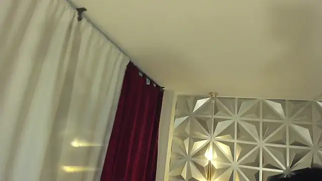 zoerouse  online show from 11.22.25