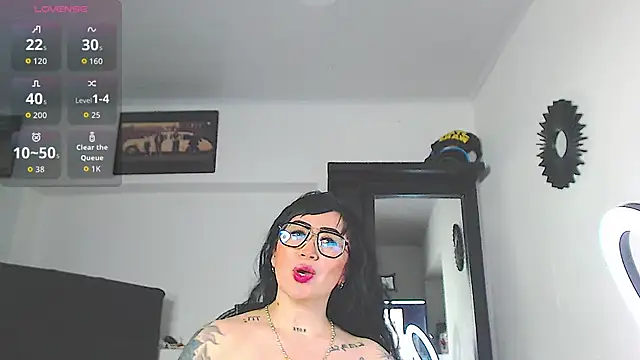 Snapshot of Vicky_hotmilf chatting on 02.12.26 Vicky hotmilf online show from 02.12.26