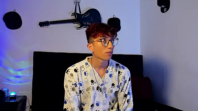 mhatias  online show from 02.17.26