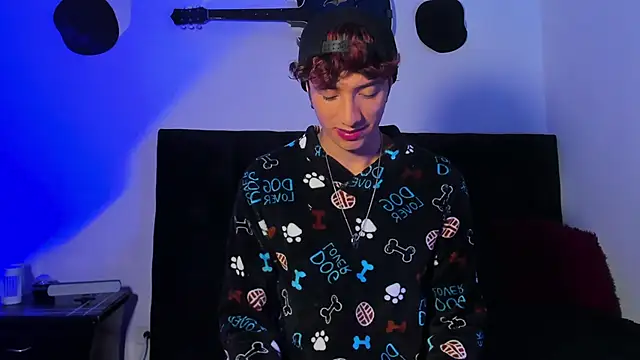 mhatias  online show from 04.14.26