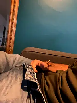 Snapshot of OnlyMims99 chatting on 10.20.25 OnlyMims99 online show from 10.20.25