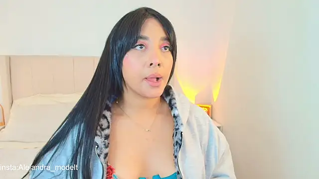 Megan ale online show from 02.06.26