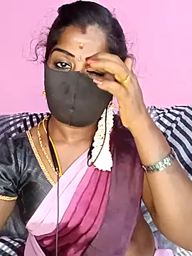 Snapshot of tamilammukuttyy chatting on 05.01.26 tamilammukuttyy online show from 05.01.26