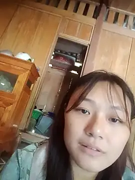 mai-xinh online show from 09.23.25