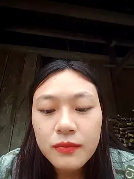 mai-xinh online show from 09.28.25