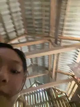 mai-xinh online show from 10.14.25