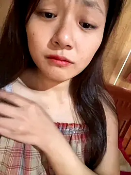 mai-xinh online show from 11.22.25