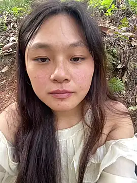 mai-xinh online show from 12.21.25