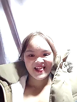 xinhxinhcute online show from 12.04.25