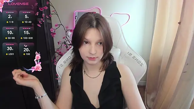 Snapshot of AudreyyKim chatting on 04.21.26 AudreyyKim online show from 04.21.26