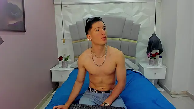 HunterHeat  online show from 09.14.25