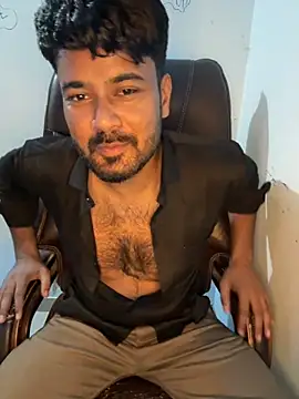 Snapshot of MeekBatgirl chatting on 10.08.25 MeekBatgirl online show from 10.08.25