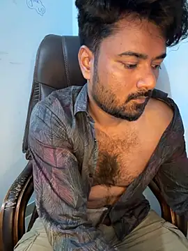 Snapshot of MeekBatgirl chatting on 10.28.25 MeekBatgirl online show from 10.28.25