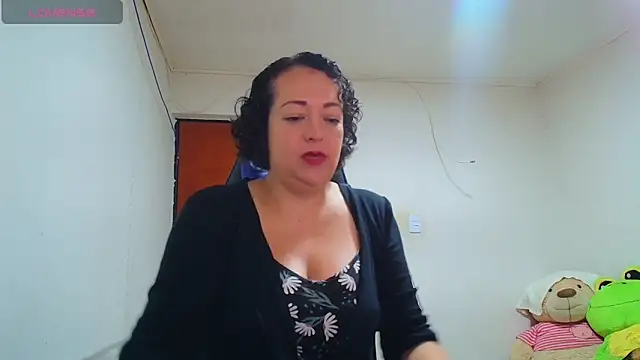 Miss Oriana online show from 11.14.25