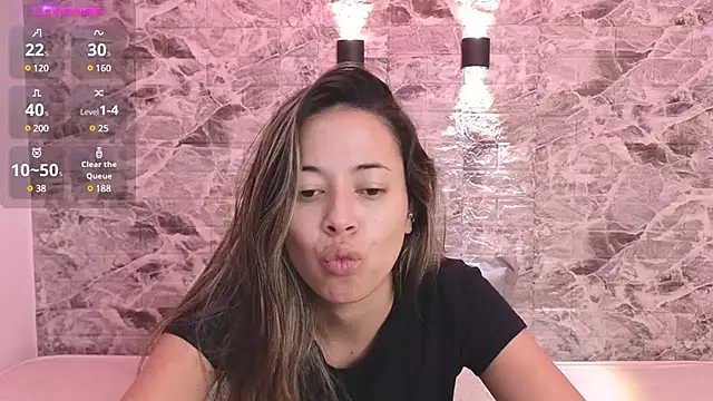 Snapshot of Danny_Ninaa chatting on 02.25.25 Danny Ninaa online show from 02.25.25