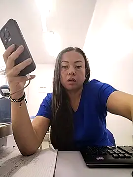 Madisson-04  online show from 10.20.25