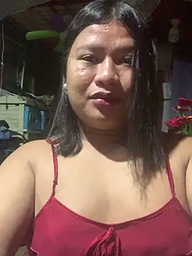 Snapshot of TS-YANNA chatting on 02.24.26 TS-YANNA online show from 02.24.26