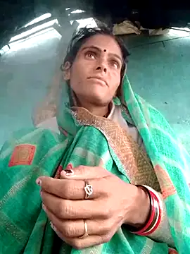 Snapshot of H_seema chatting on 02.11.26 H seema online show from 02.11.26