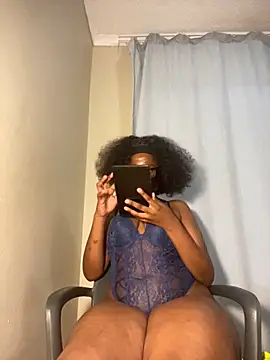 Moonzy77 online show from 09.30.25