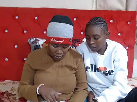 SweetSlenderChoc online show from 11.25.25