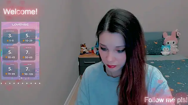 Kitten Alissa online show from 04.25.26