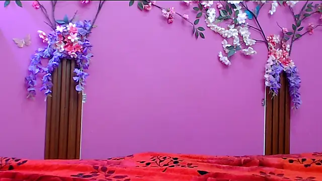 skinnysofia18 online show from 09.17.25