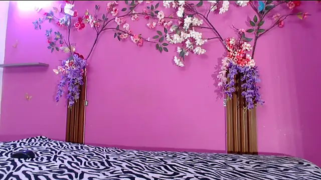 skinnysofia18 online show from 05.22.26
