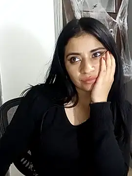 ValerieLove  online show from 10.25.25