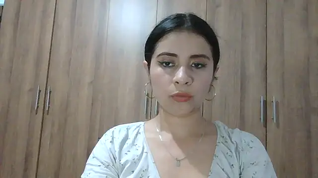 ValerieLove  online show from 11.12.25