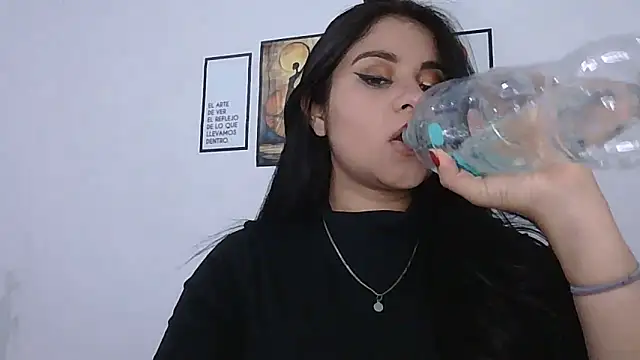 ValerieLove  online show from 02.05.26