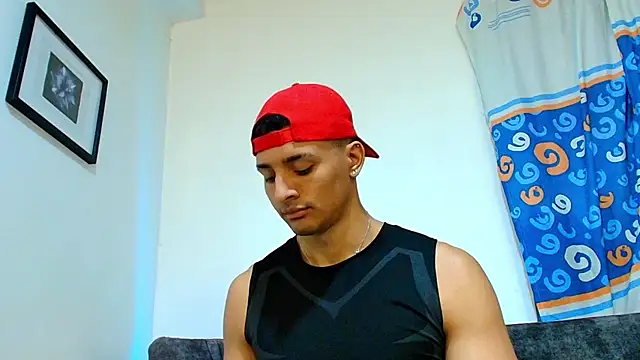 Snapshot of Smith_Fitness chatting on 06.26.26 Smith Fitness online show from 06.26.26